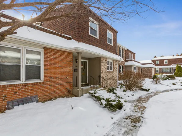 2583 Stratford Dr, Saint Joseph, MI 49085