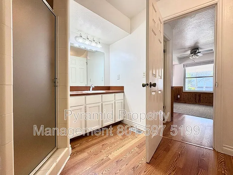 1099 W Shepard Ln — Photo 17