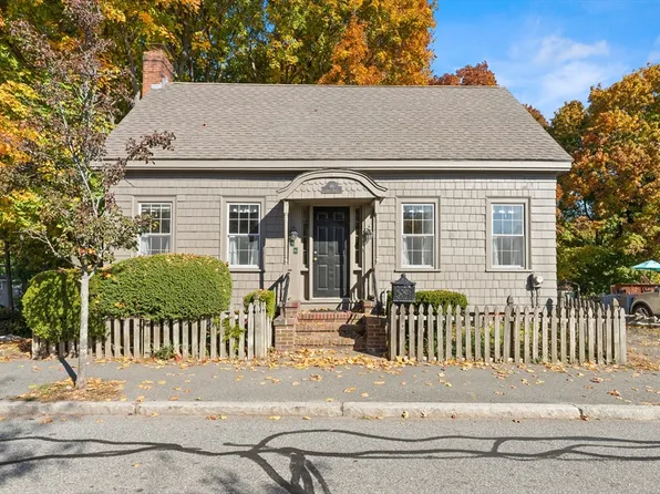 46 Stone St, Beverly, MA 01915