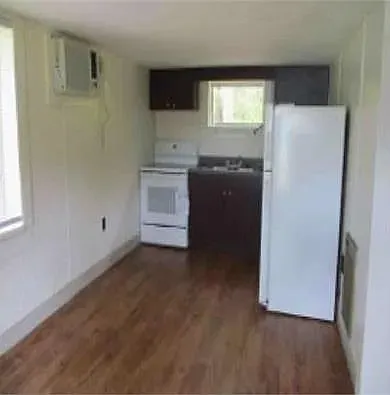 1 bed, 400 sqft, $948 — Photo 2