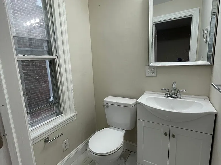 1127 Walnut St — Photo 20