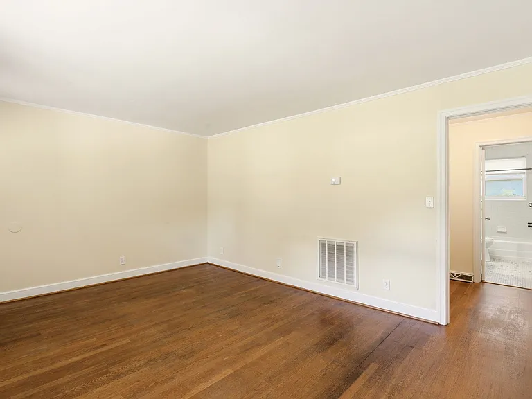 3019 Longleaf Rd — Photo 3