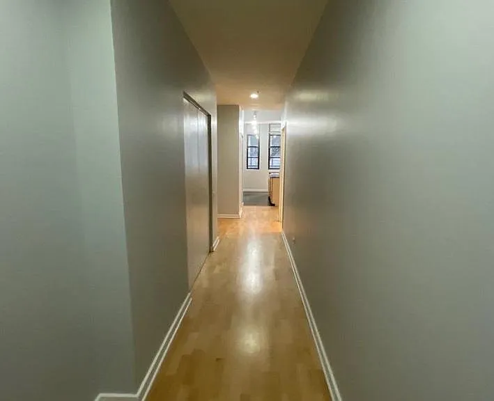 5 N Wabash Ave #1401 — Photo 4