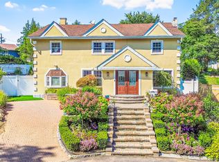 397 Concord Rd, Yonkers, NY 10710