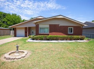 7825 E Marshall Pl, Tulsa, OK 74115