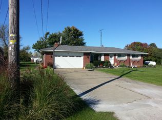 8223 Cedar Point Rd, Oregon, OH 43616