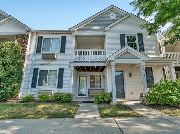 1303 Silverstone Dr, Carpentersville, IL 60110