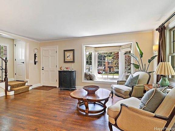 5th image of 418 E Austin Ave