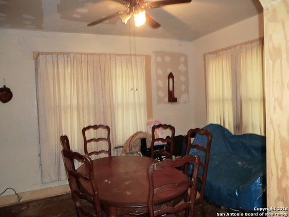4th image of 1746 W Magnolia Ave