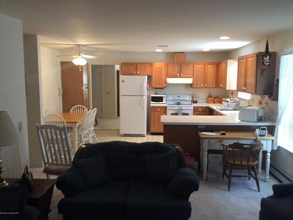 4th image of 20 Cohansey Dr