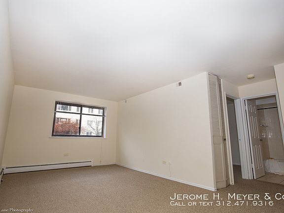 3rd image of 431 W Barry Ave APT 425