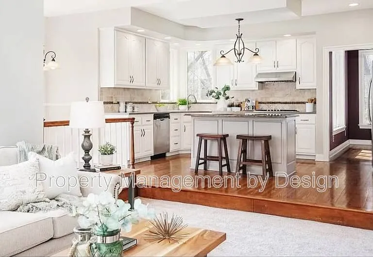 921 Vineland Ct — Photo 4