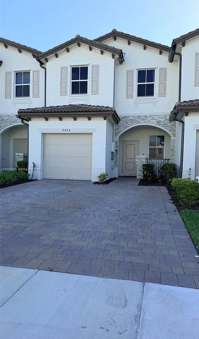 Keys Gate — Photo 1