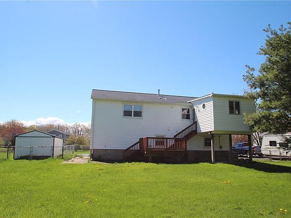 5th image of 44 Alderbush Ln