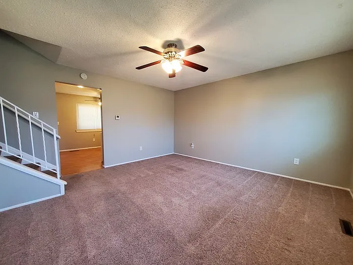4 bed, 2.0 bath, 1366 sqft, $1,850 — Photo 4