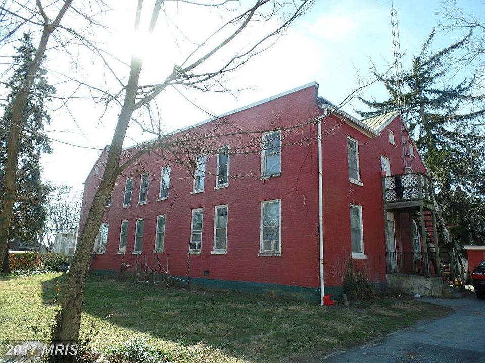 2nd image of 506 W John St