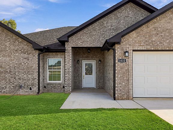 2nd image of 1022 County Road 2204d