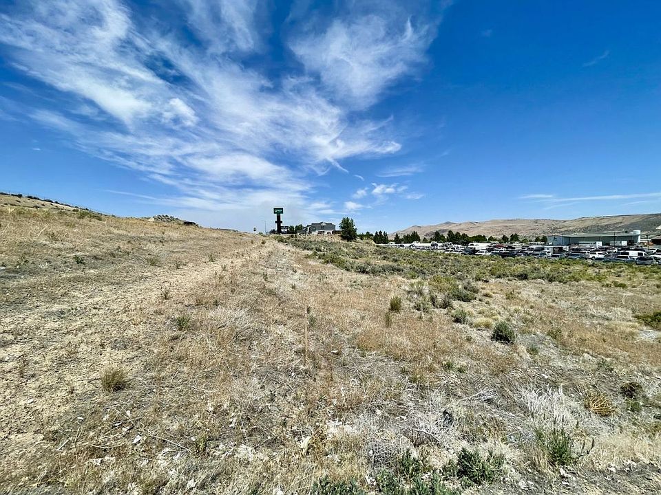 2nd image of 3210 Idaho St