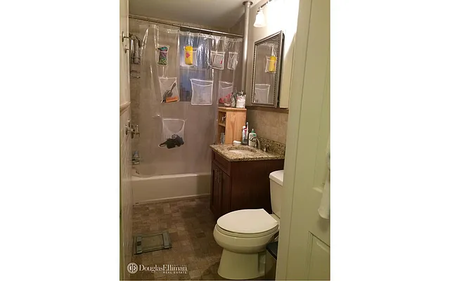 Rented by Douglas Elliman | media 17