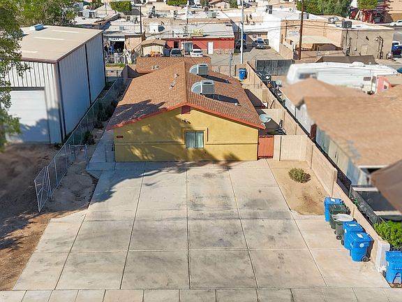2nd image of 304 W Cano St