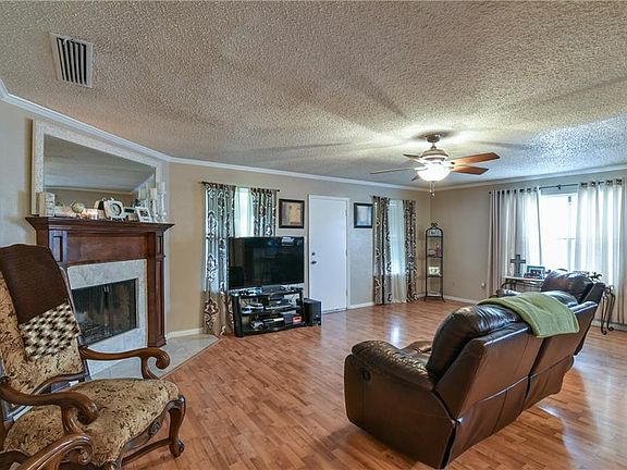 5th image of 3013 Meadow Cir