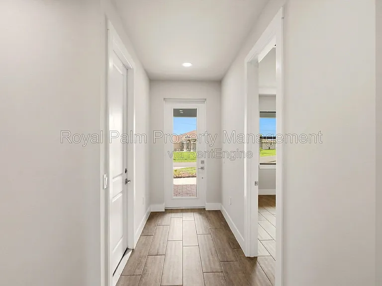 3518 NE 21st Pl — Photo 8