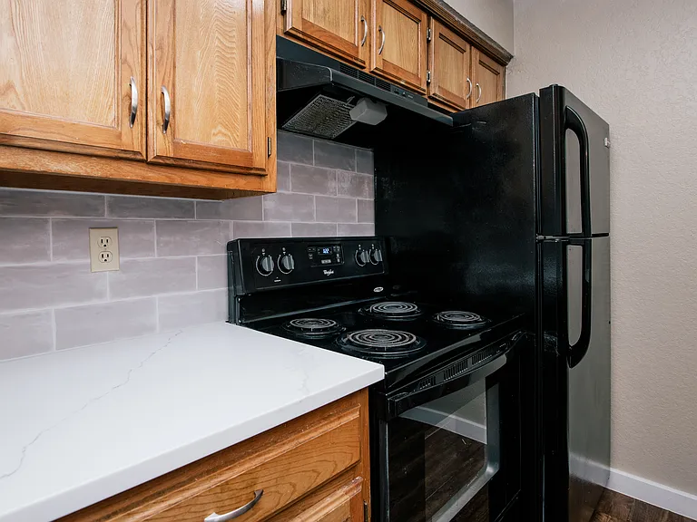 115 Bernard St — Photo 10