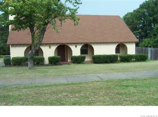 1315 Woodmere Dr, Montgomery, AL 36117