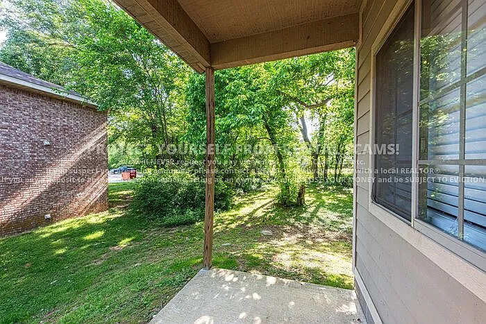 758 W Breeze Cv — Photo 16