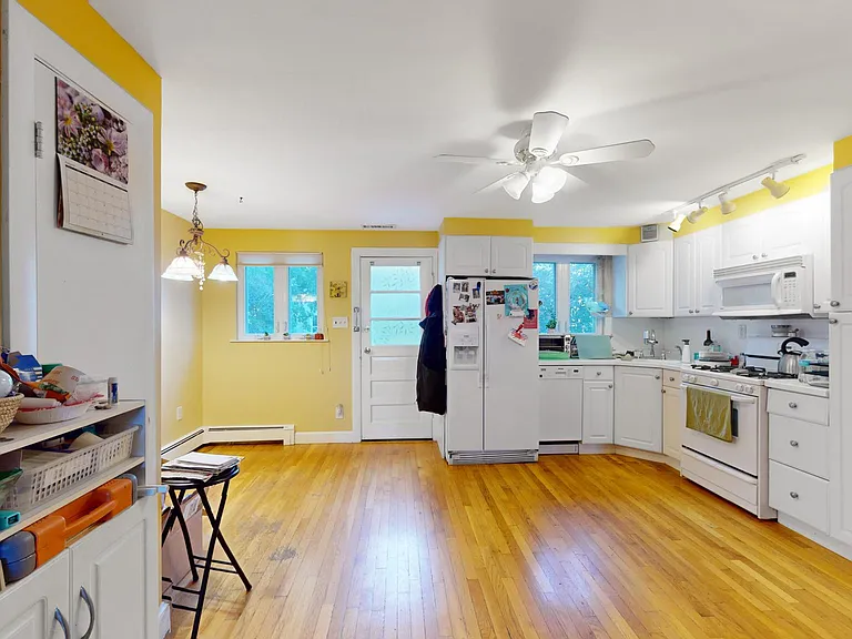 18 Eastburn St #2 — Photo 3