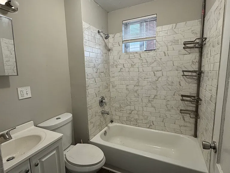 119 Carmel St #3 — Photo 5