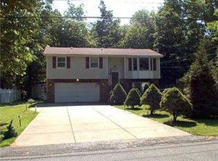 6081 Dover Rd, Lake View, NY 14085