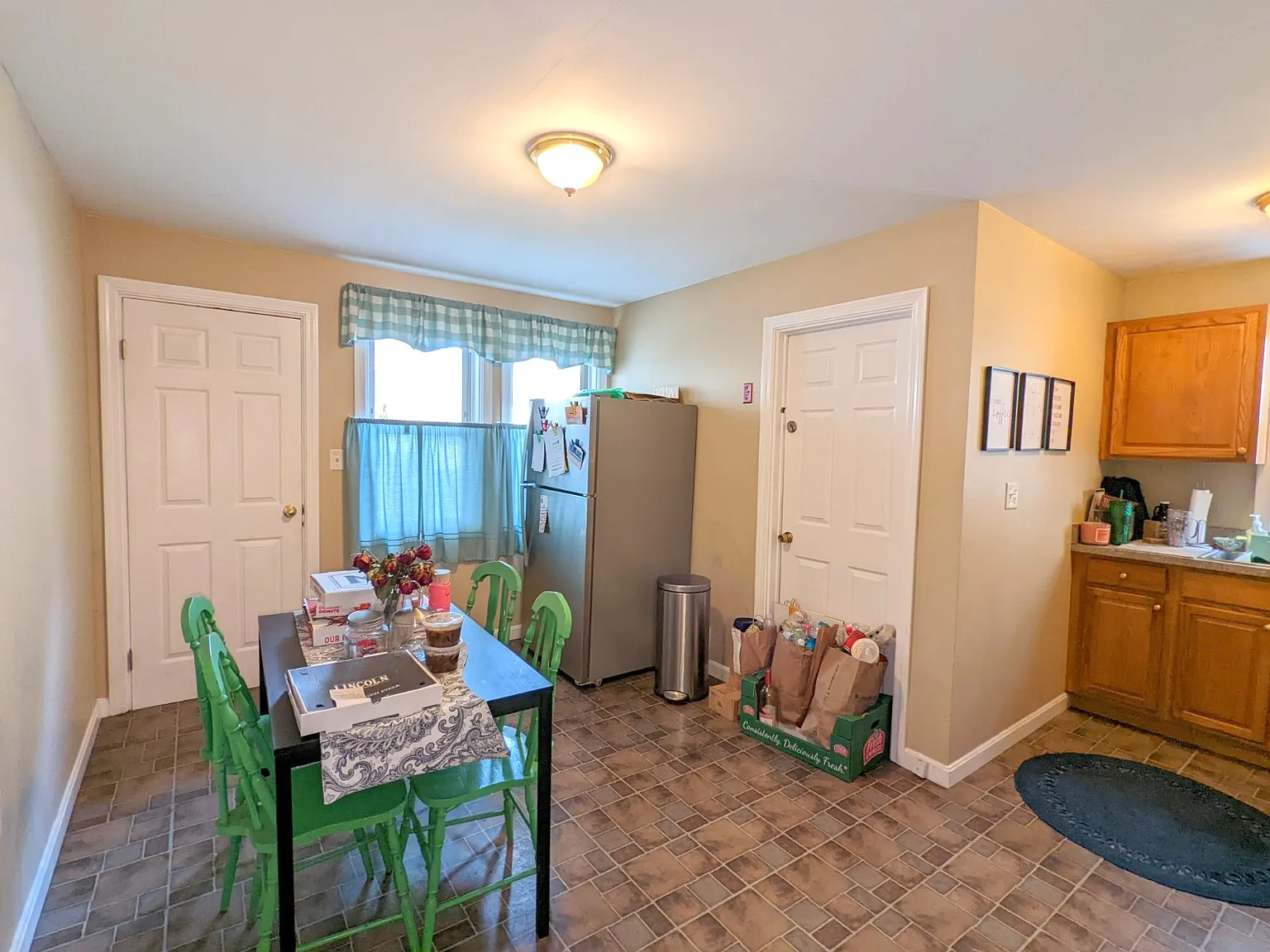 2 bed, 900 sqft, $2,600 — Photo 2