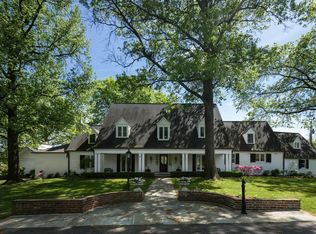 22 Clermont Ln, Saint Louis, MO