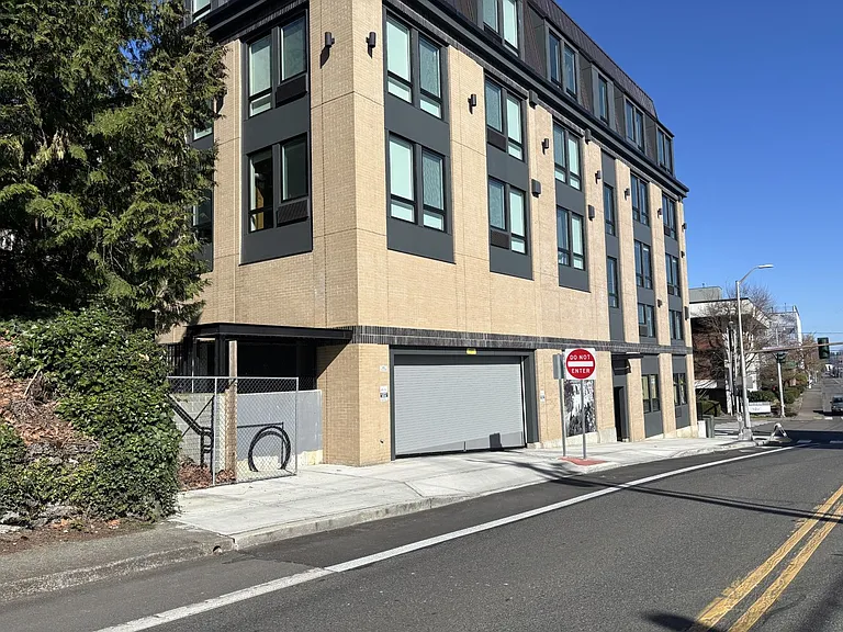 401 UNION — Photo 18