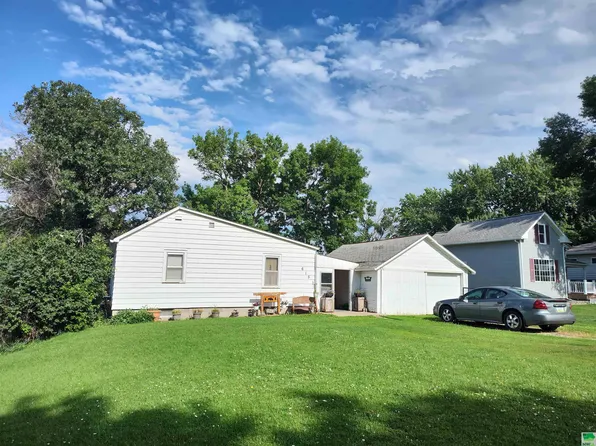 615 S Marion St, Remsen, IA 51050