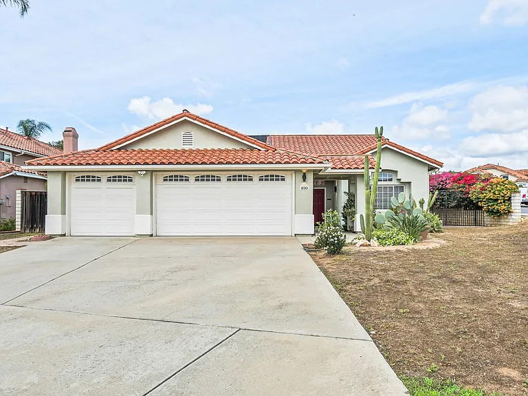870 Bracero Pl — Photo 2
