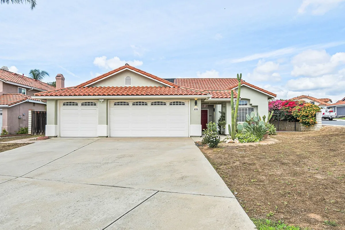 Building Photo - 870 Bracero Pl