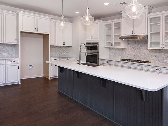 2nd image of 2000 Sapphire Meadow Dr