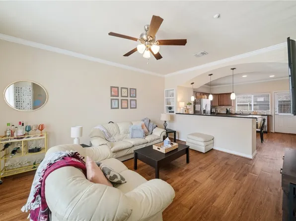 1198 Jones Butler Rd APT 2401, College Station, TX 77840