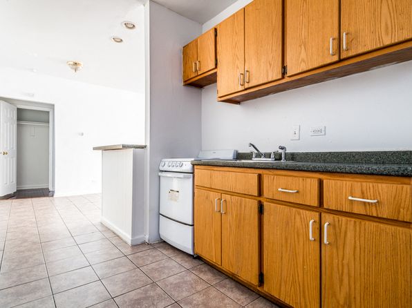 543 W 74th St APT 1