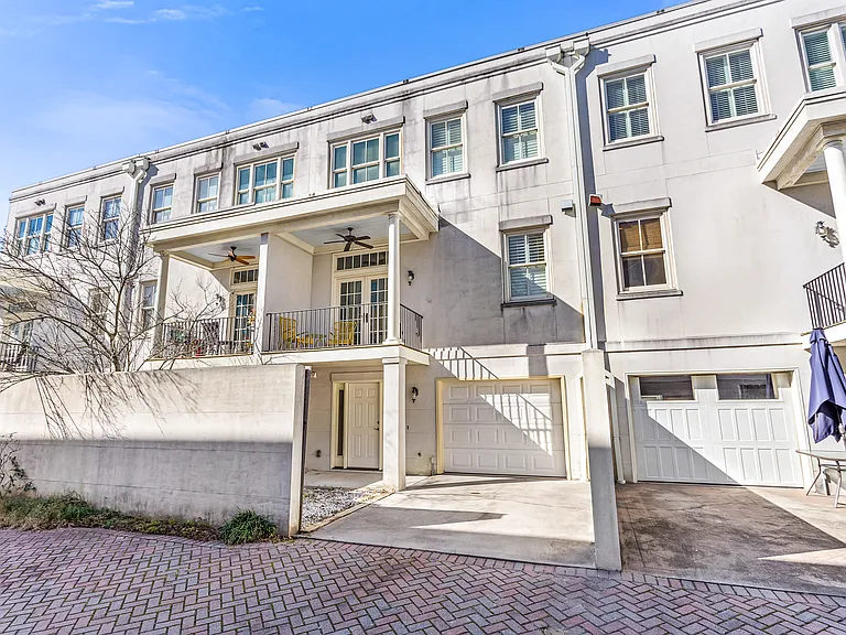712 Barnard St — Photo 31