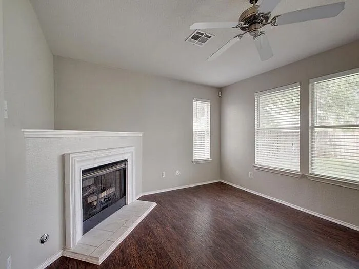 427 Territory Trl — Photo 6