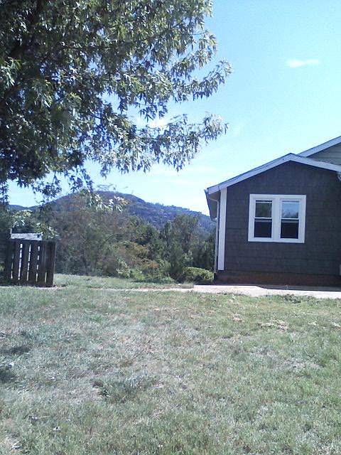 View of house with Reynolds Mountain