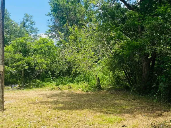 421 W Foch St, Prichard, AL 36610