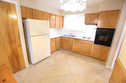 2nd image of 1533 Forrer Blvd