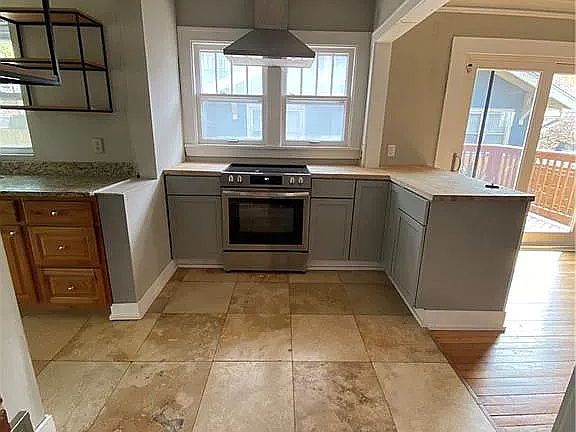 4th image of 6335 Baltimore Ave