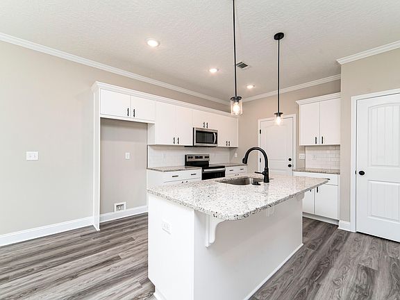 5th image of 6046 Pelion Park