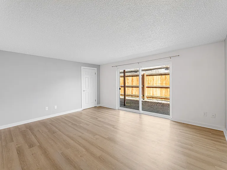 511 Avenue D #B — Photo 15