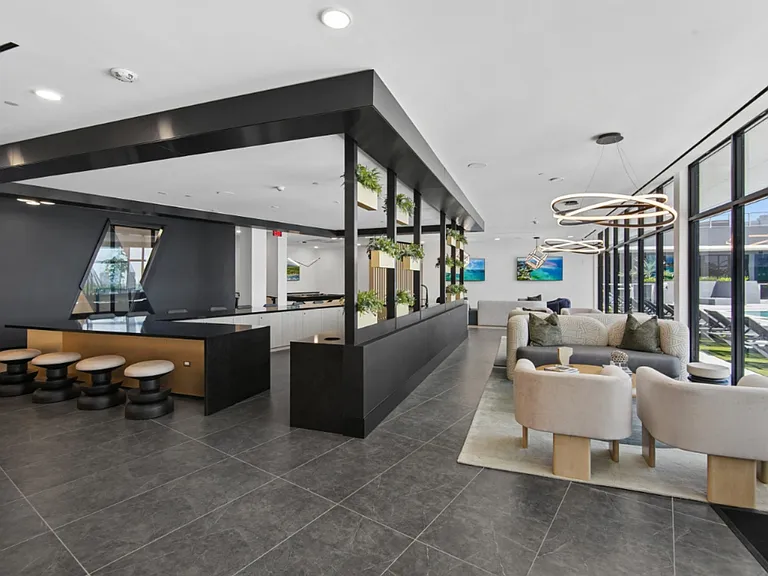 Aura North Miami Beach — Photo 24